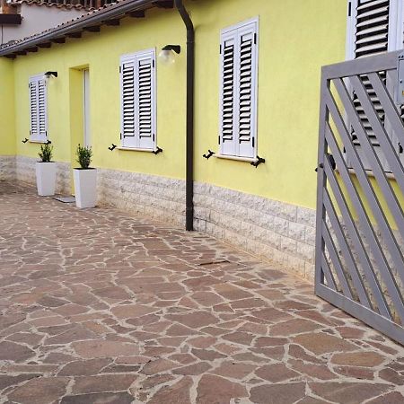 Casa Gialla LʼAquila Exterior foto