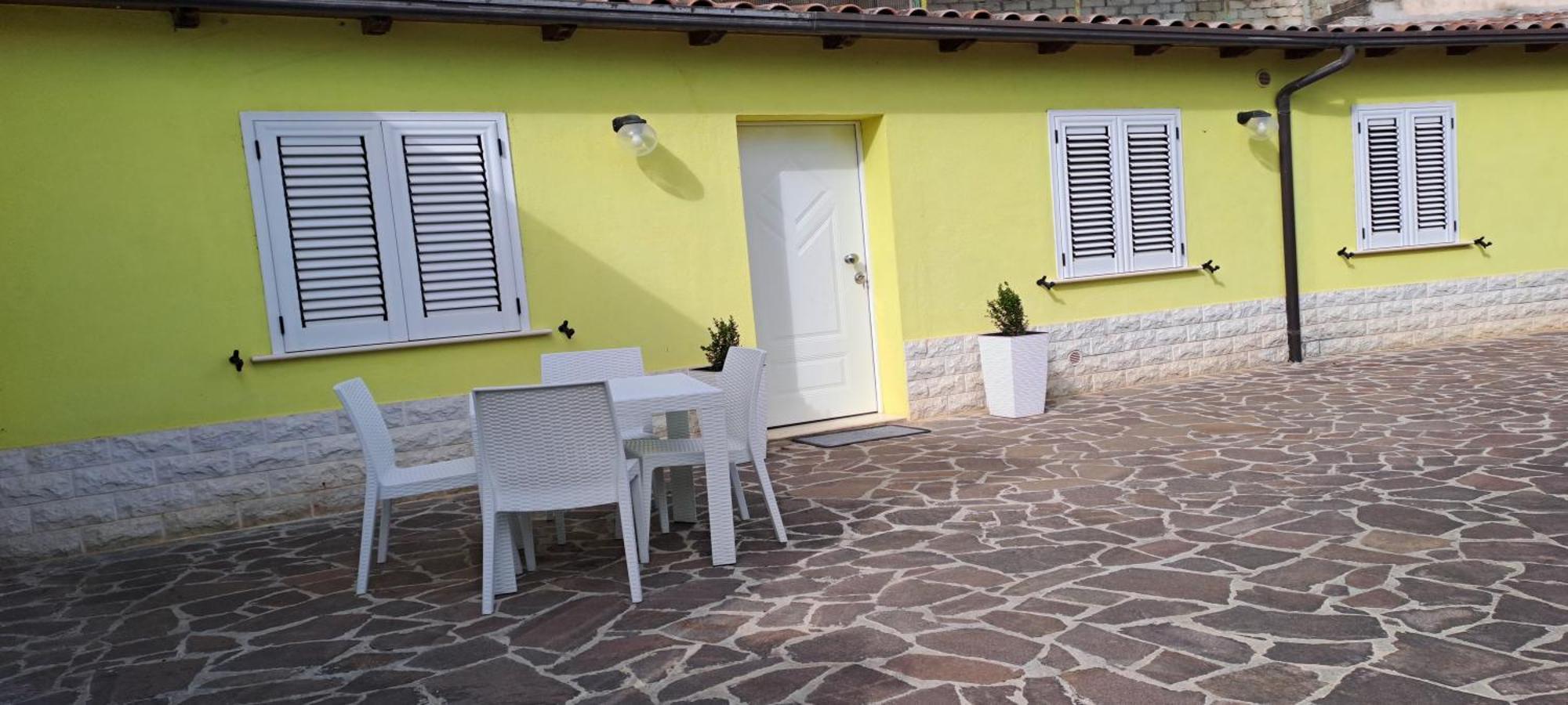 Casa Gialla LʼAquila Exterior foto